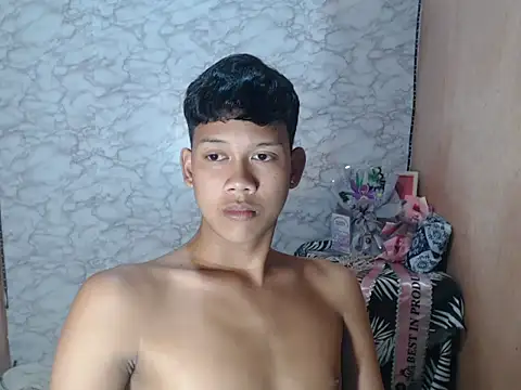 Snapshot of UrAsian_Turjak chatting on June 2026 11:25:01 AM UrAsian Turjak online show from June 2026 11:25:01 AM