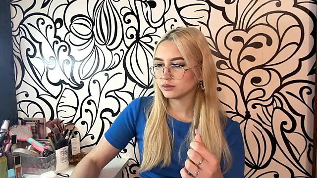 Kat Catherine online show from February 2026 11:32:01 AM