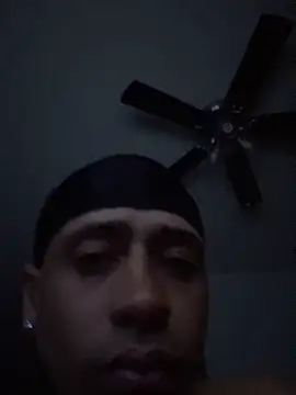 Snapshot of BEEDEEZEE chatting on April 2026 09:25:02 AM BEEDEEZEE online show from April 2026 09:25:02 AM