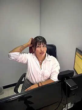 Snapshot of nyx__x chatting on March 2026 12:49:02 AM nyx x online show from March 2026 12:49:02 AM