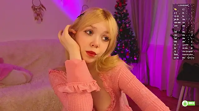 Snapshot of Rochelle_kitty chatting on February 2026 02:32:02 PM Rochelle kitty online show from February 2026 02:32:02 PM