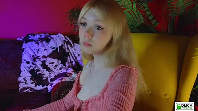 Snapshot of Rochelle_kitty chatting on February 2026 03:31:01 PM Rochelle kitty online show from February 2026 03:31:01 PM