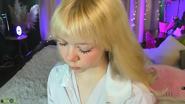 Rochelle kitty online show from March 2026 01:26:02 PM