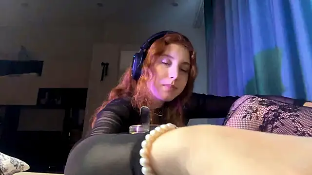 AliceCarrol online show from February 2026 02:16:02 PM