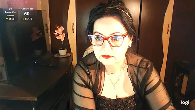 exiMIlf online show from March 2026 04:35:02 PM