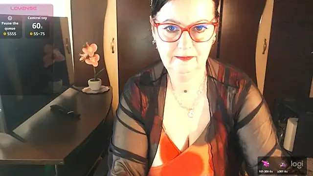 Snapshot of exiMIlf chatting on May 2026 11:29:01 AM exiMIlf online show from May 2026 11:29:01 AM