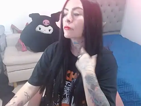 mia vantt online show from March 2026 10:04:02 PM