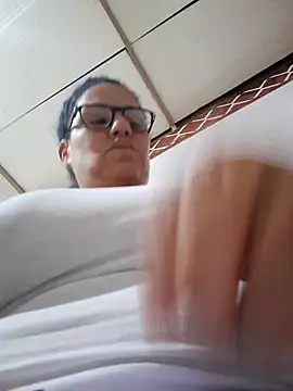 Snapshot of Monalinda-hot chatting on February 2026 03:02:01 AM Monalinda-hot online show from February 2026 03:02:01 AM