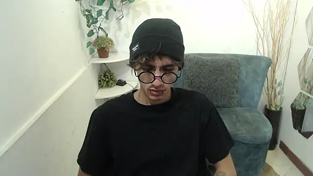 AaronBeer  online show from February 2026 11:42:01 AM