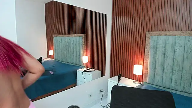 Karina Towers online show from March 2026 11:32:01 AM