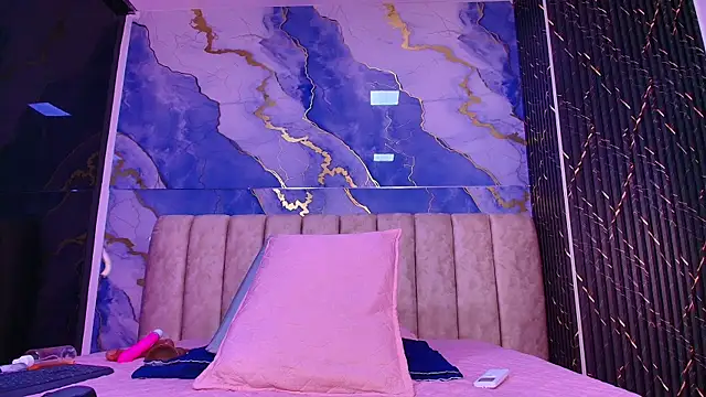 vale rioss online show from April 2026 07:58:02 PM