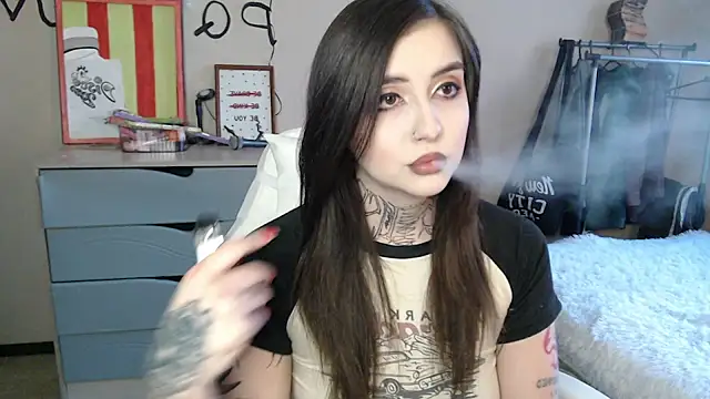 Snapshot of Rin_Tozier chatting on April 2026 12:57:01 AM Rin Tozier online show from April 2026 12:57:01 AM