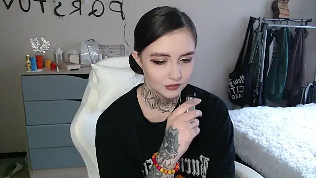 Snapshot of Rin_Tozier chatting on April 2026 03:22:01 AM Rin Tozier online show from April 2026 03:22:01 AM