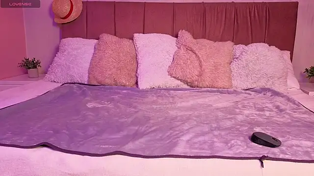 Snapshot of emma_wilder_ chatting on March 2026 07:06:01 PM emma wilder online show from March 2026 07:06:01 PM
