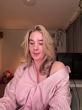 SexyVeloura online show from March 2026 08:05:01 PM