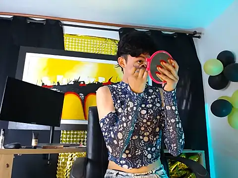 jullian ricci online show from March 2026 07:52:02 PM