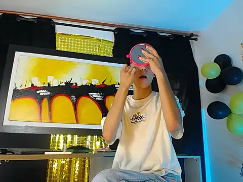 jullian ricci online show from March 2026 07:20:02 PM