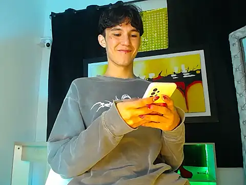 jullian ricci online show from March 2026 07:19:02 PM