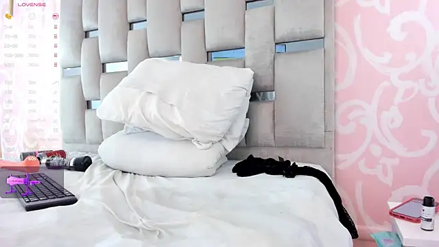 Alanna-Rose online show from April 2026 02:51:02 AM