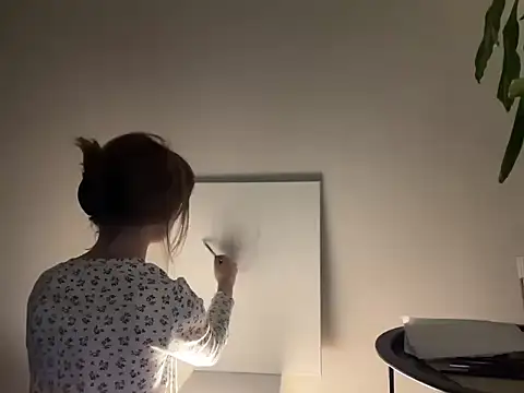 tesalove online show from March 2026 10:17:02 PM