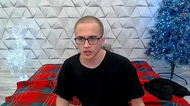 Pure Aura online show from February 2026 09:35:01 PM