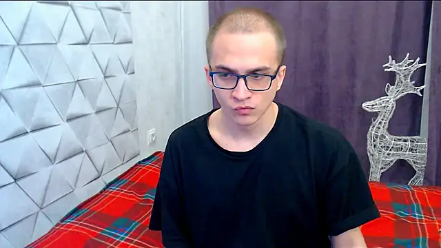 Pure Aura online show from March 2026 06:47:02 PM