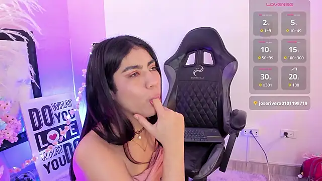 Siena fox online show from March 2026 07:09:01 PM