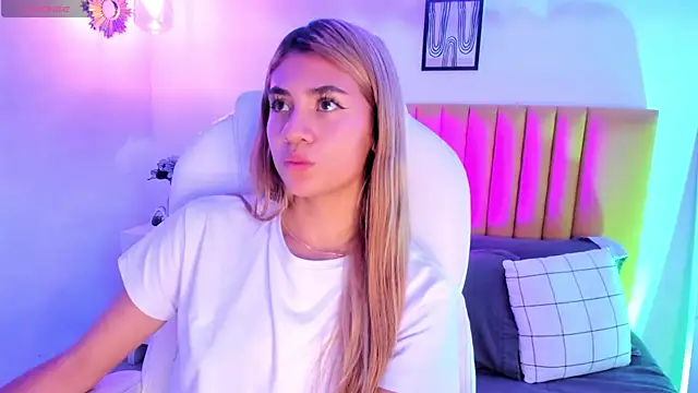 Chris Velvett online show from April 2026 09:39:33 PM