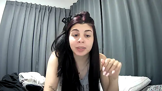 Snapshot of violetazein7 chatting on March 2026 12:26:01 AM violetazein7 online show from March 2026 12:26:01 AM