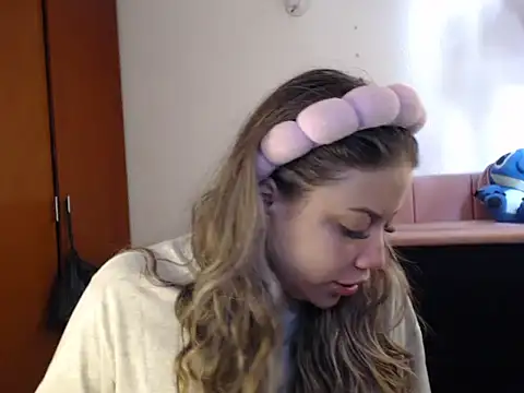 alaina blesssed online show from February 2026 06:15:01 PM