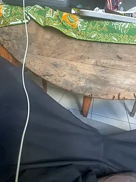 longuebitenoire971 online show from February 2026 06:08:02 PM