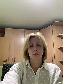 VeltaMur975 online show from February 2026 09:02:01 PM