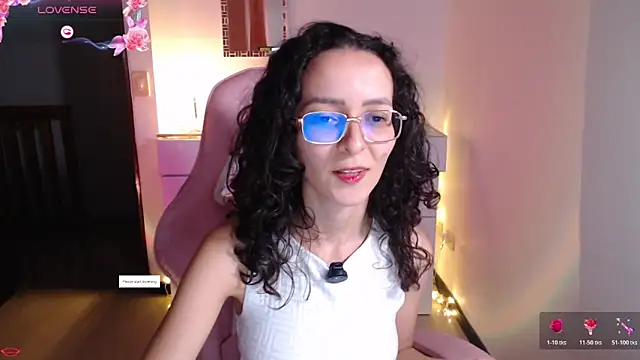 Snapshot of Alexia--27 chatting on February 2026 02:52:01 AM Alexia--27 online show from February 2026 02:52:01 AM