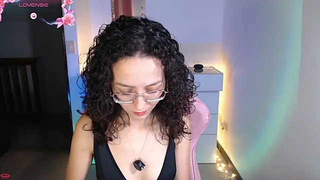 Snapshot of Alexia--27 chatting on February 2026 02:02:02 AM Alexia--27 online show from February 2026 02:02:02 AM