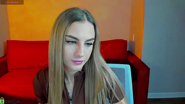 Snapshot of Silen_Tori chatting on February 2026 02:22:01 AM Silen Tori online show from February 2026 02:22:01 AM