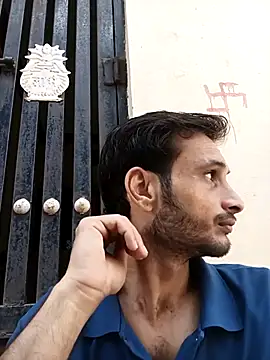 Beinghorny83 online show from April 2026 03:58:01 AM