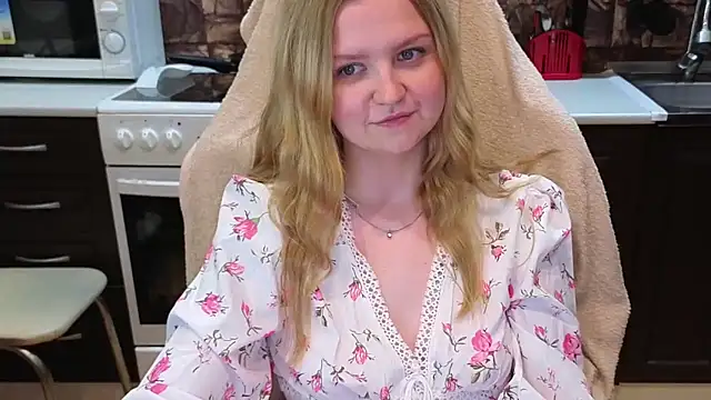 Snapshot of AnitaXVine chatting on June 2026 06:14:01 PM AnitaXVine online show from June 2026 06:14:01 PM