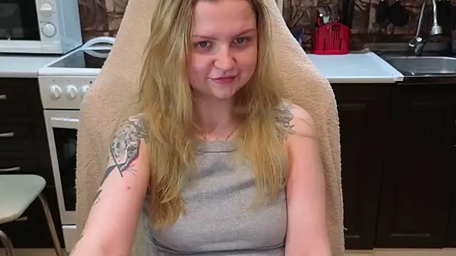 Snapshot of AnitaXVine chatting on June 2026 09:04:01 PM AnitaXVine online show from June 2026 09:04:01 PM