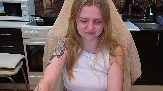 Snapshot of AnitaXVine chatting on July 2026 07:11:01 PM AnitaXVine online show from July 2026 07:11:01 PM