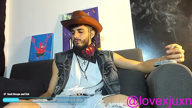 Snapshot of LovexJuxn8 chatting on March 2026 07:31:01 PM LovexJuxn8 online show from March 2026 07:31:01 PM