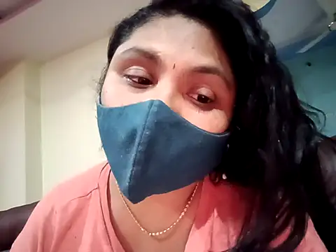 Snapshot of Mnra43 chatting on February 2026 05:57:02 PM Mnra43 online show from February 2026 05:57:02 PM