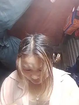 Snapshot of bany-lee chatting on February 2026 01:17:01 AM bany-lee online show from February 2026 01:17:01 AM