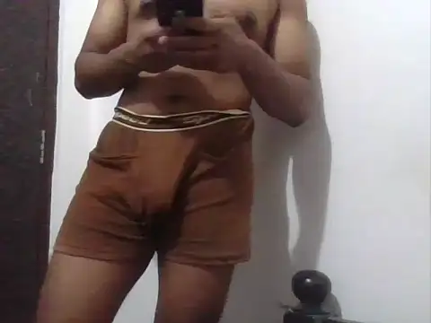 Snapshot of muscledad111 chatting on May 2026 07:09:01 PM muscledad111 online show from May 2026 07:09:01 PM