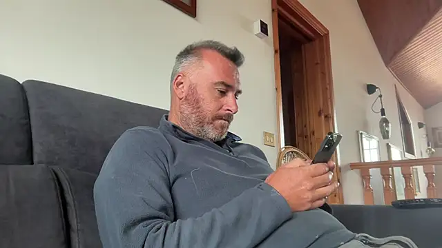 Snapshot of marcovik1 chatting on April 2026 10:28:01 AM marcovik1 online show from April 2026 10:28:01 AM