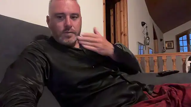 Snapshot of marcovik1 chatting on May 2026 06:49:02 PM marcovik1 online show from May 2026 06:49:02 PM