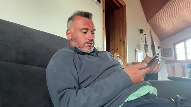 Snapshot of marcovik1 chatting on May 2026 11:05:02 AM marcovik1 online show from May 2026 11:05:02 AM