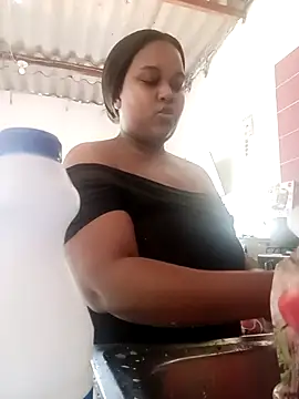 PerlaCurvasgrandes online show from February 2026 06:04:01 PM