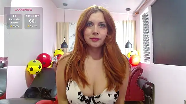 Eve Bennett online show from July 2026 06:23:01 PM