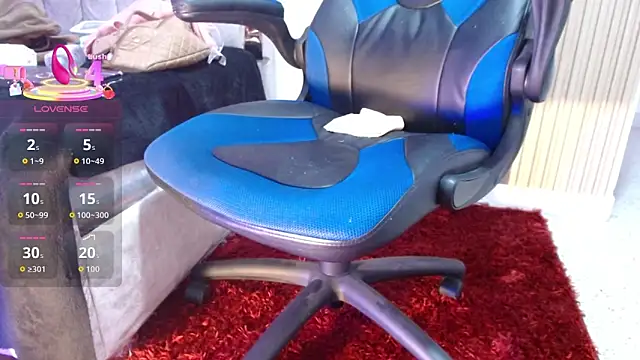 Snapshot of Hazumi_Tsu chatting on February 2026 10:39:01 PM Hazumi Tsu online show from February 2026 10:39:01 PM