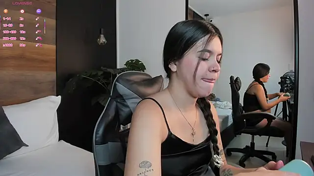 eva swan  online show from May 2026 12:34:02 PM